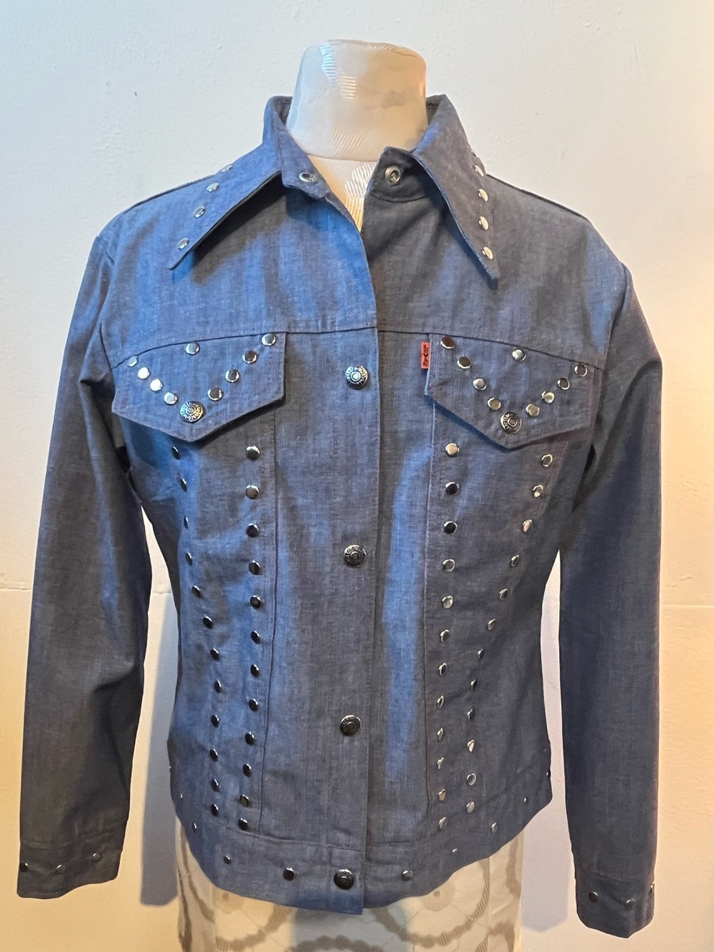 Vintage 70s Levi’s “Cursive L” Orange Tab Studded Denim Jacket M